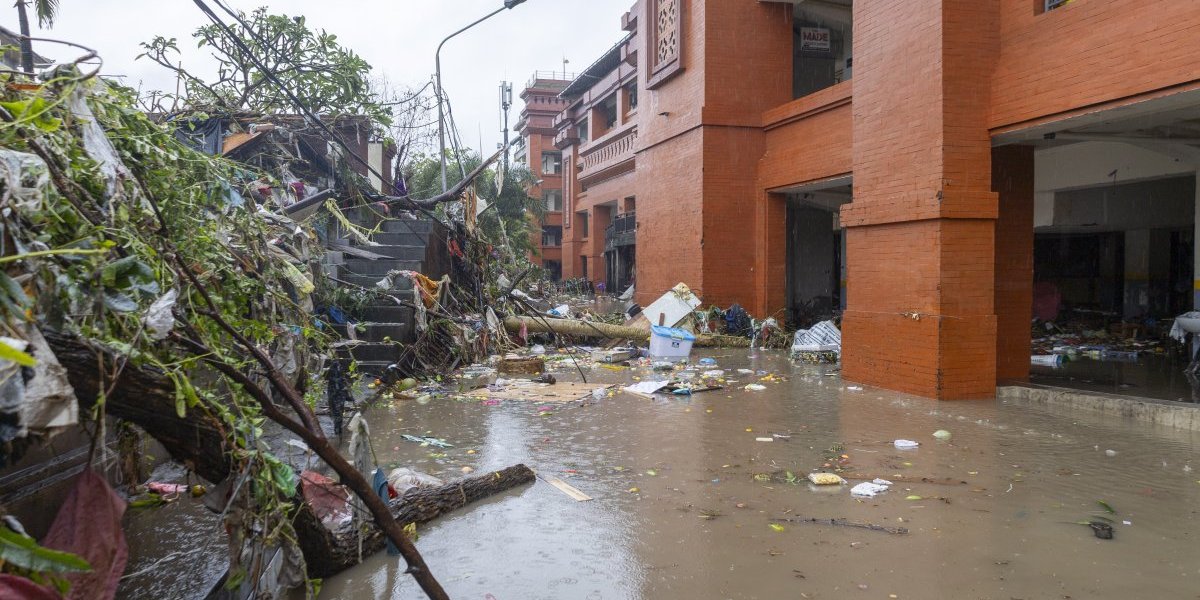 Voda nosi sve pred sobom! Katastrofalne poplave odnele 18 života: Evakuacija u toku (FOTO/VIDEO)
