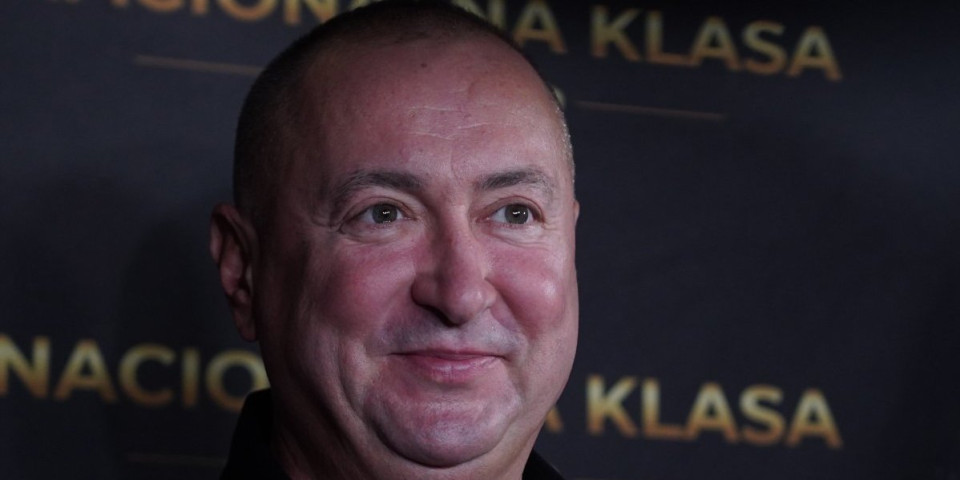 Đani pokazao slavski kolač: Slavi Aranđelovdan u Beogradu na vodi, sve je pod konac