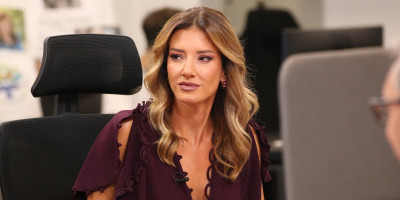 Jovana Joksimović, glavna i odgovorna urednica novinske agencije Tanjug i voditeljka na televiziji K1,  je gostovala u emisiji "Direktno sa Minjom Miletić" gde je komentarisala aktuelne političke teme.