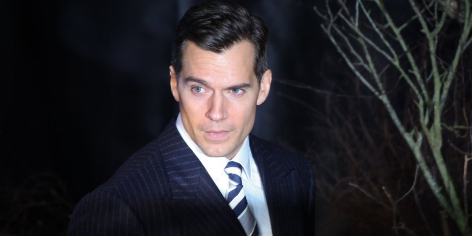 Teško povređen Henri Kavil: Snimanje rimejka kultnog filma se nastavlja tek sledeće godine!