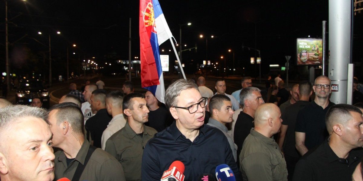 Svi moramo da se angažujemo i izborimo za svoju zemlju! Vučićeva poruka građanima na skupu protiv blokada