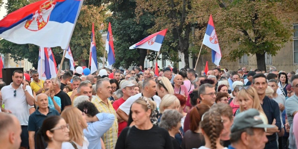 Srbija je rekla svoje! BIA: Na skupovima protiv blokada 145.000 građana, blokadera samo 5.500