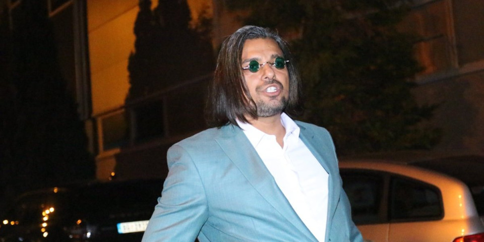 "Dva i po sata nisi silazila sa mene": Bora Santana raskrinkao rijaliti učesnicu