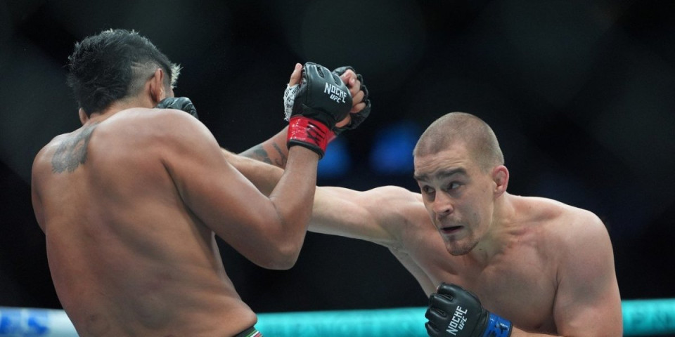 Monstruuum - Ovako je Srbin "ugušio" protivnika, Ameri na nogama (VIDEO)