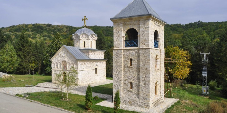 Ovo je skriveni biser Fruške gore: Ostao je u senci novijeg manastira, a evo kako izgleda