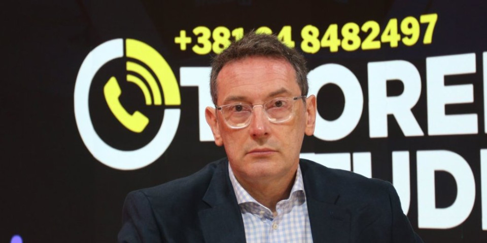 Urnebesno: Nebojša Bakarec patosirao Mariniku, Borka i večitog studenta Lazovića