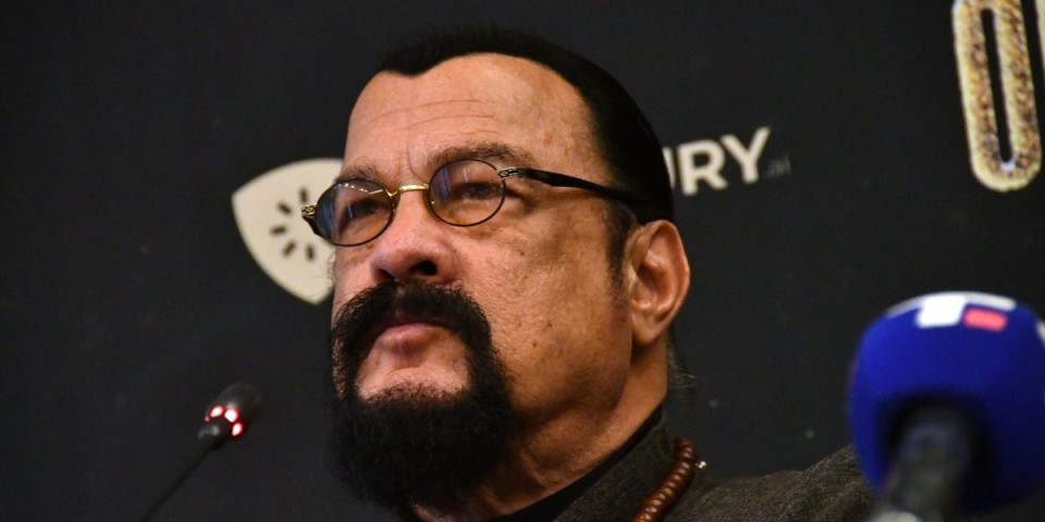 "U Srbiji imam mnogo prijatelja, volim ovu zemlju": Stiven Sigal otkrio da li koristi srpski pasoš