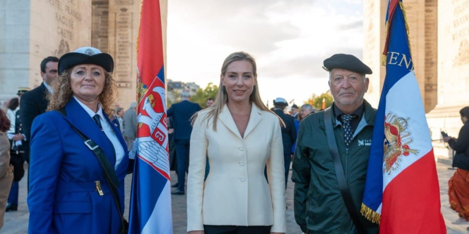 Svečana ceremonija: Ambasadorka Srbije u Francuskoj obnovila Večnu vatru na spomeniku Neznanom junaku