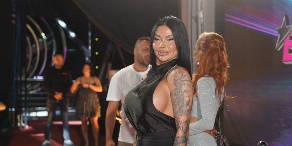 "Gušili smo se koliko je smrdelo": Zadrugarki drugi put pukla zadnjica, sve se razlilo