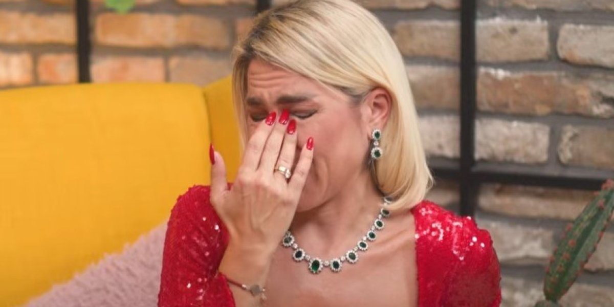 ''Rak je zahvatio i trbušnu maramicu'': Jovanu Jeremić slomila tuga, suze same teku