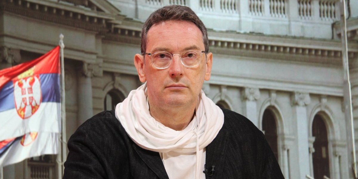 Nebojša Bakarec: Dekonstrukcija monstruozne laži opozicije o pretučenoj devojci