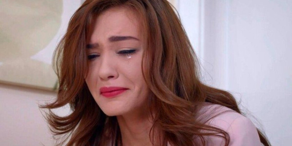 "Otac me godinama silovao, majka mi nije verovala dok ga nije zatekla na delu": Glumica preživela pakao