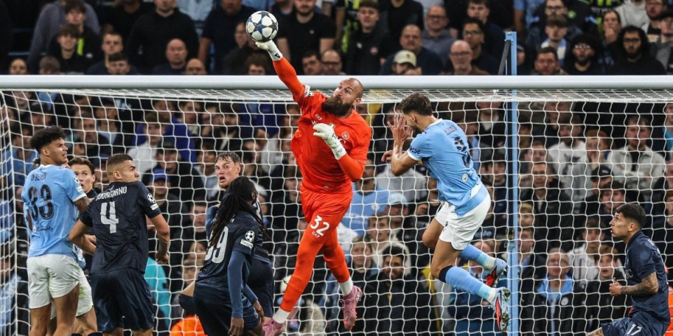 Golman svetske klase, a ne brani za Srbiju: Pogledajte sve Vanjine bravure protiv Sitija (VIDEO)