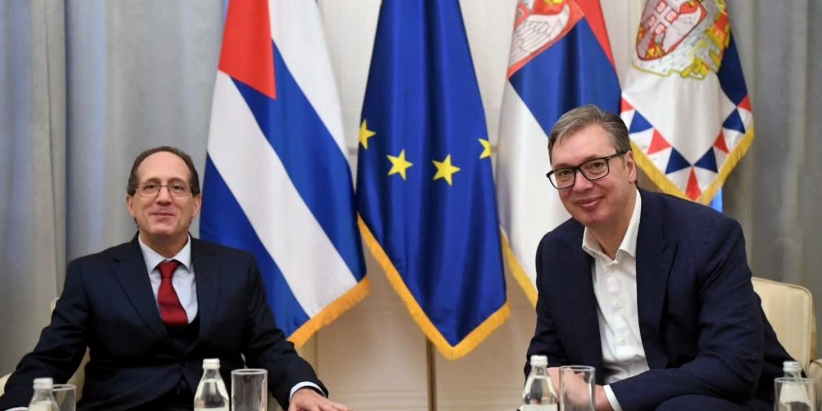 Vučić sa odlazećim ambasadorom Kube: Srbija ostaje posvećena produbljivanju veza (FOTO)