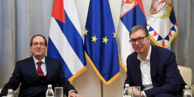 Predsednik Srbije Aleksandar Vučić primio je u oproštajnu posetu ambasadora Republike Kube Lejdea Enesta Rodrigesa Hernandesa kojem je zahvalio na doprinosu unapređenju saradnje dveju zemalja i dodao da Srbija ostaje posvećena produbljivanju veza sa državama Latinske Amerike.