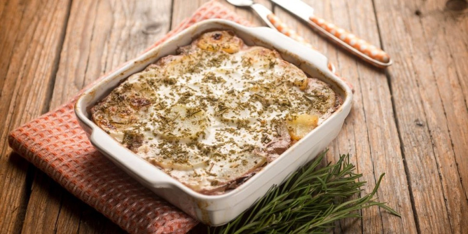 Paprike u kajmaku iz rerne: Kremasto zadovoljstvo koje osvaja na prvi zalogaj