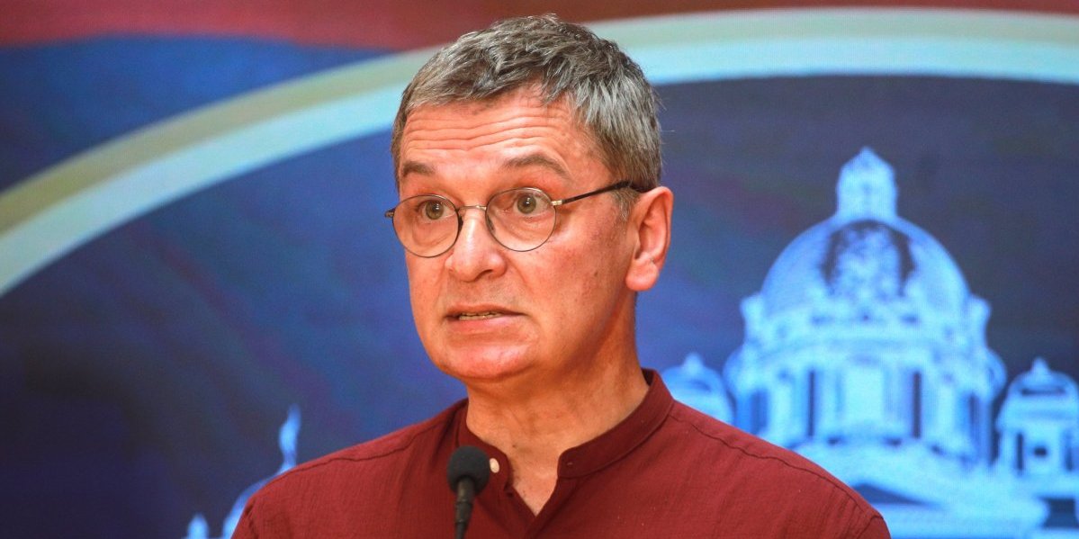 Ovo morate pogledati! Mirković pokopao Ćutu: "Plata ti pripada, a ne učestvuješ u radu Skupštine" (VIDEO)