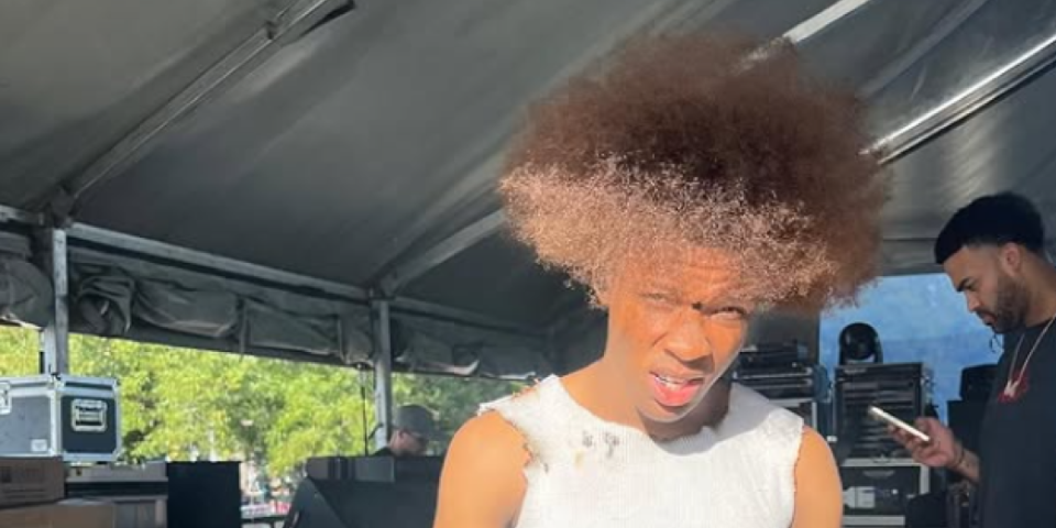 (FOTO) Horor u autu poznatog pevača: U gepeku pronađeno telo maloletnice, imala samo 14 godina