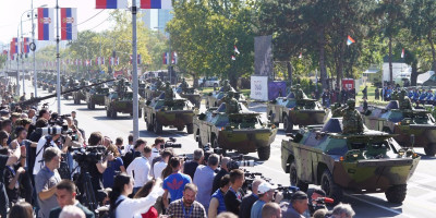 Vojna parada u Srbiji, koja je okupila i ujedinila Srbe na veličanstvenom skupu - tema je o kojoj se i dalje priča u superlativu.