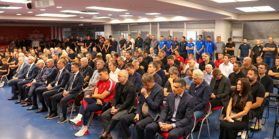 Tuga na stadionu Zvezde, Srbija se oprostila od Dejana Milovanovića