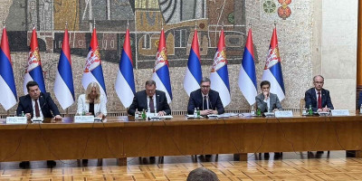 Predsednik Republike Srbije Aleksandar Vučić prisustvovao je danas sednici Saveta za saradnju Republike Srbije i Republike Srpske u proširenom sastavu.