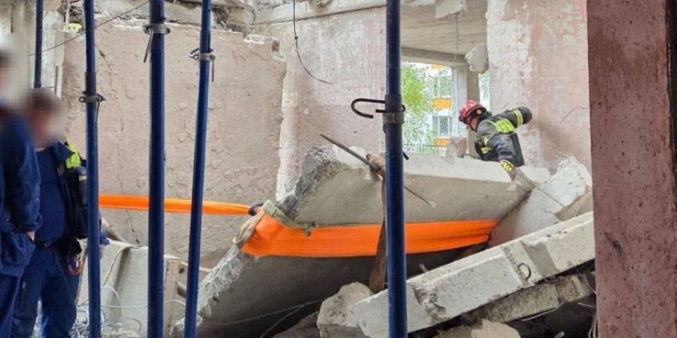 Horor u Rusiji: Urušila se škola - dvoje ljudi poginulo, strahuje se da je još zatrpano u ruševinama (FOTO/VIDEO)