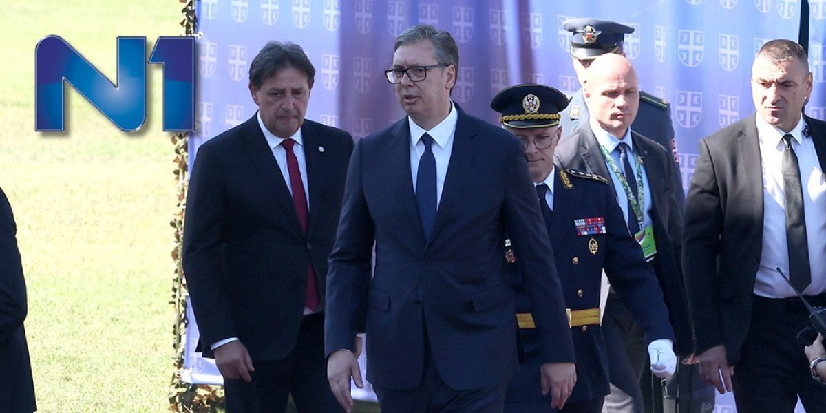 Šok na N1: Da li se reporterka N1 izlanula kad se predsednik Srbije pojavio ili je nešto drugo u pitanju?! (VIDEO)