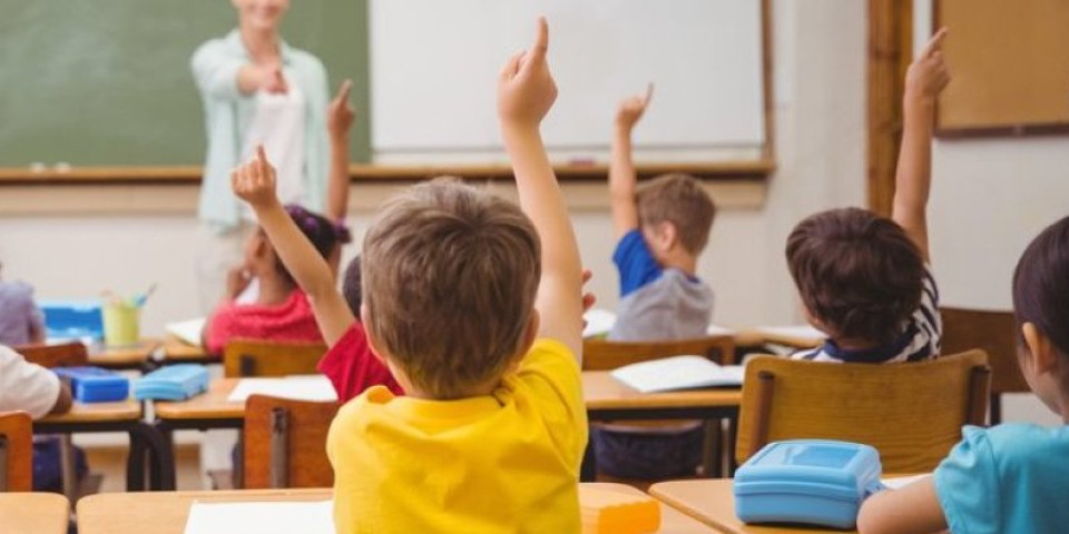 Ova učiteljica je hit na mrežama – Njen poklon svojim trećacima obišao ceo svet (FOTO)