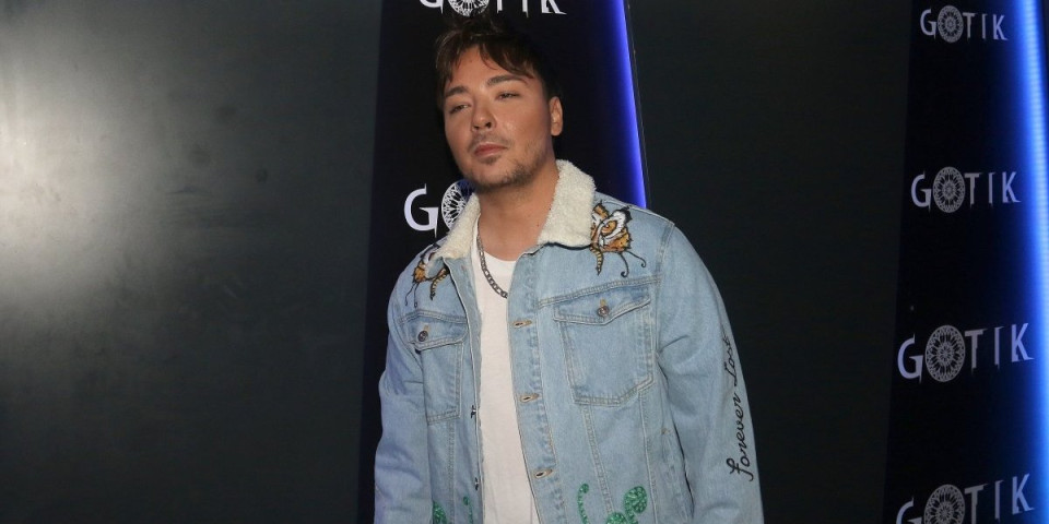 Milan Stanković veliki praznik provodi u hramu - Evo ko se ne odvaja od njega (FOTO)