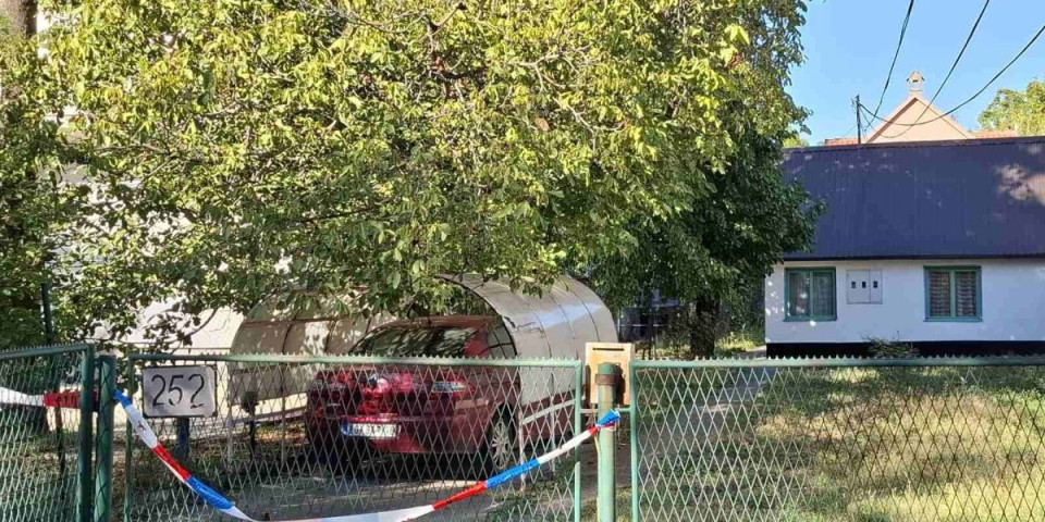 Uhapšen osumnjičeni za ubistvo u Zemunu: Evo koga je ubio, pa zavio u tepih (FOTO/VIDEO)