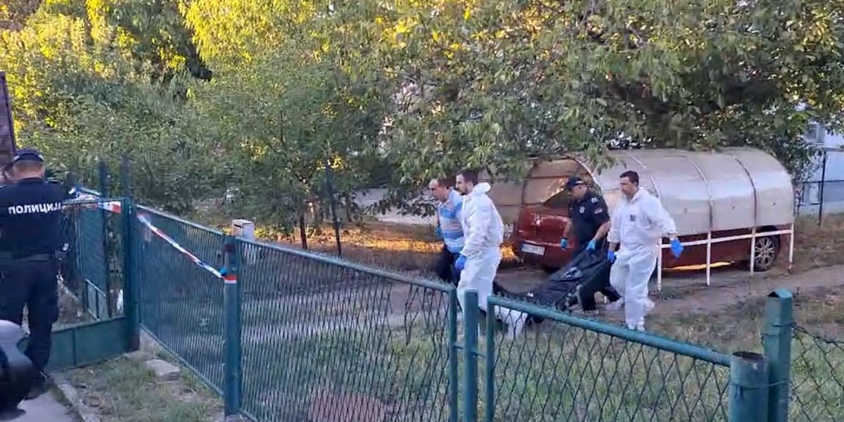 Forezničari na mestu ubistva u Zemunu