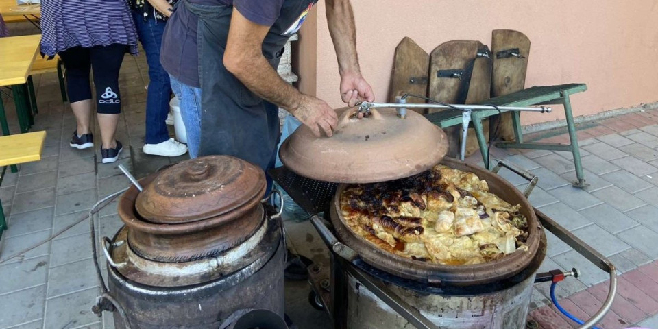Ko god ga je video, morao je da stane: Najveća atrakcija Kupusijade u Mrčajevcima