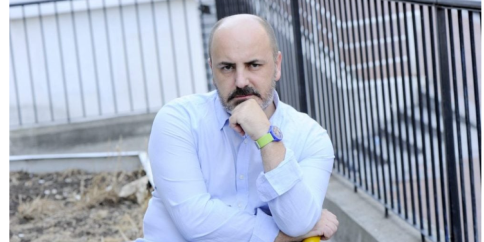 Sramno: Blokaderi na opozicionoj televiziji pozivaju na rušenje Božićnog sela!?! (VIDEO)