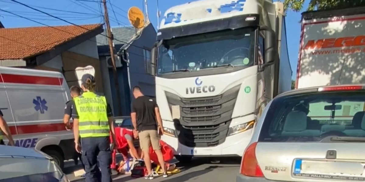 Kamion pokosio ženu u Kragujevcu: Hitna na licu mesta, a saobraćaj u prekidu (VIDEO)