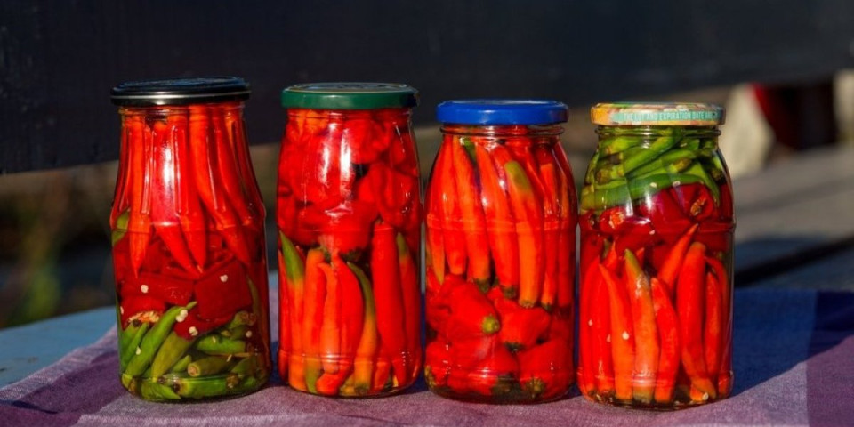 Zimnica za ljubitelje posebnog ukusa: Ljuta paprika u tegli