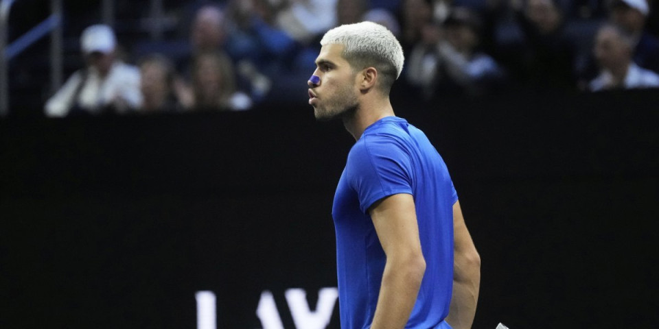 Alkaraz u čudu - Očima nije mogao da veruje šta Federer nosi na ruci (VIDEO)