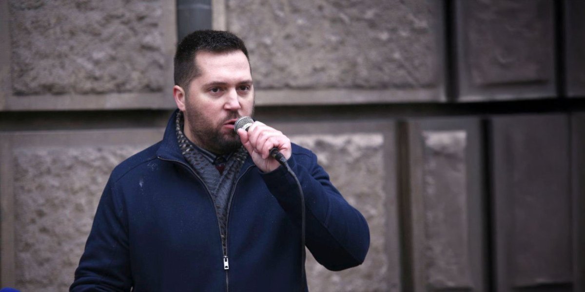 Šok! Nevaljali Pogačar u akciji: Evo šta radi blokaderski lider kad ne vrši nasilje (FOTO)