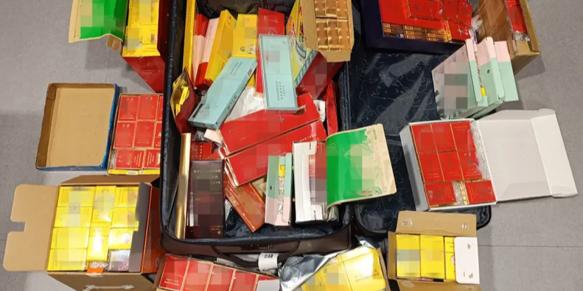 Velika zaplena na aerodromu "Nikola Tesla": Policija pronašla preko 1900 paklica cigareta