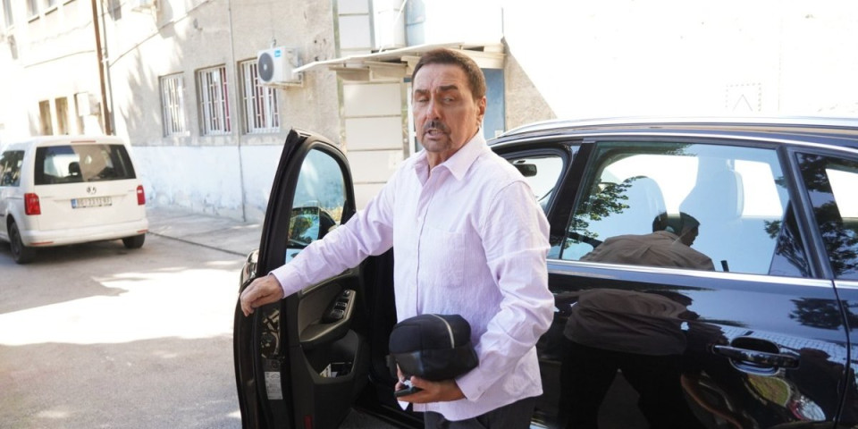 Keba kipti od besa zbog bivše snajke: U sve umešao i Daru Bubamaru