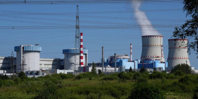 "Elektroprivreda Srbije" treba da bude operator buduće nuklearne elektrane, a kao najveća energetska kompanija u zemlji ima razvojni kapacitet za tu ulogu i fokus sada treba da bude obrazovanje budućih kadrova, rekao je Dušan Živković, generalni direktor EPS, na početku stručnog skupa „Energija, Projekti, Sigurnost“ na Zlatiboru.