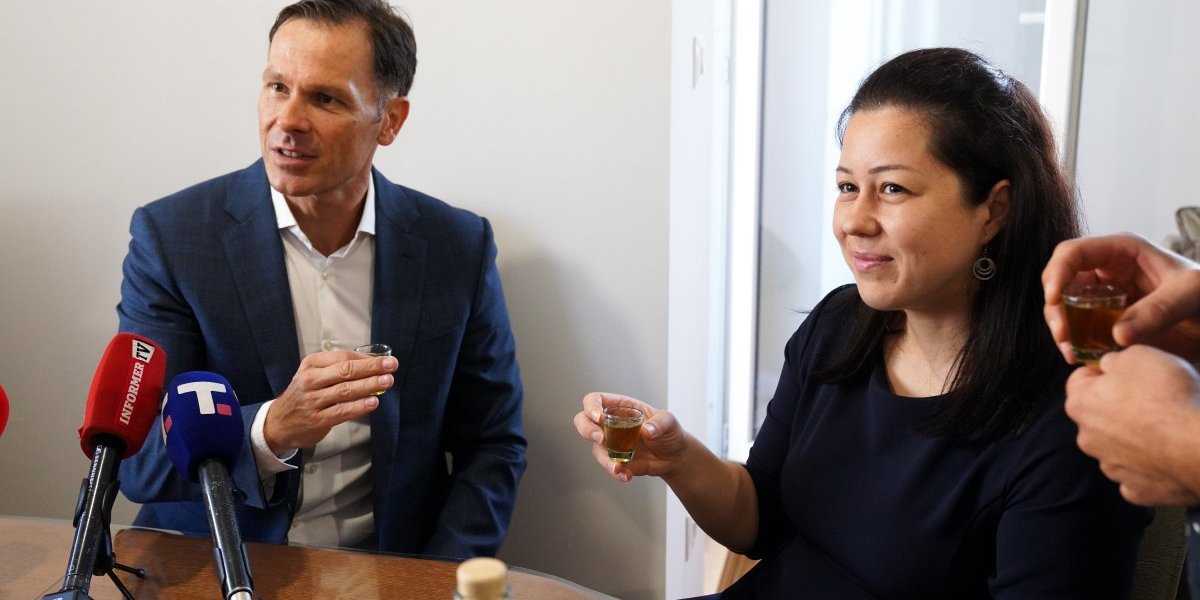 Ministar finansija poželeo Vasićima puno lepih trenutaka u novom domu