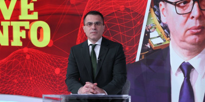 Ministar bez portfelja zadužen za koordinaciju aktivnosti i mera u oblasti odnosa sa dijasporom Đorđe Milićević izjavio je danas da bi svako u Srbiji trebalo da oda poštu 1. novembra stradalima na železničkoj stanici u Novom Sadu.