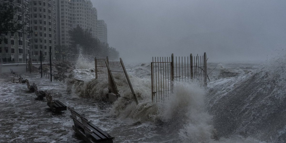 (VIDEO) Milioni Kineza beže, u toku masovna evakuacija: Ovakvu katastrofu niko ne pamti