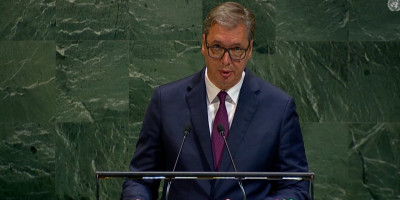 Predsednik Srbije Aleksandar Vučić juče se direktno uključio iz Njujorka gde je imao niz susreta sa svetskim zvaničnicima, a potom komentarisao sva aktuelna dešavanja i poslao nekoliko ključnih poruka.