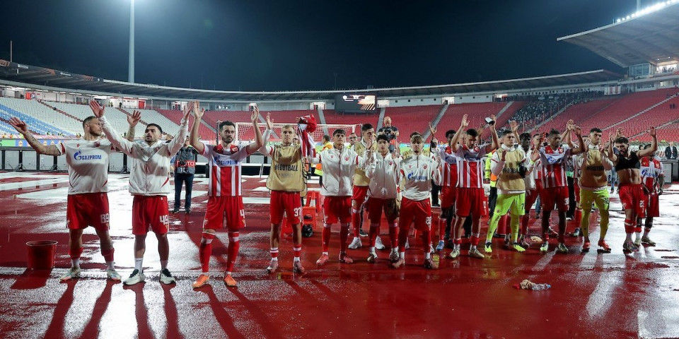 Fudbaleri Zvezde stali pred navijače posle Seltika - Pogledajte šta se desilo (VIDEO)