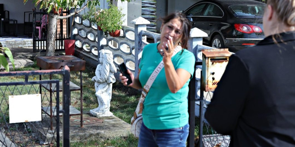 Informer ispred kuće Darka Lazića u Brestaču! Zatekli smo jednu osobu na ulici (VIDEO)