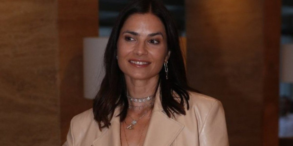 Marija Karan u srpskoj nošnji oduševila Amerikance (FOTO)