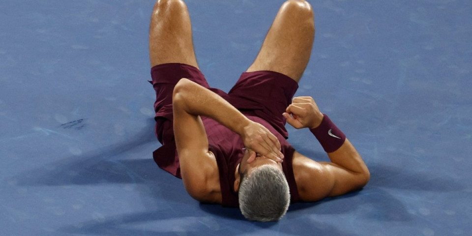 Alkaraz pao, uhvatio se za glavu, umalo zaplakao - Španac frapirao planetu (VIDEO/FOTO)