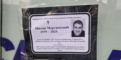 Blokaderi svakim danom pokazuju svoje pravo i morbidno lice, pa su tako počeli da "sahranjuju" i žive ljude izvodeći zastrašujuće rituale na  javnim mestima i izazivajući nemir u Srbiji.