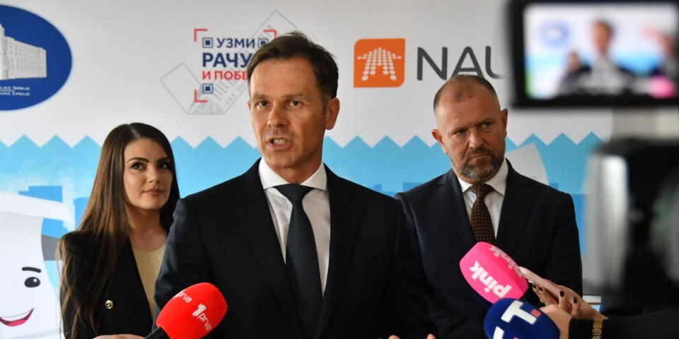 Uručene nagrade: Pogledajte šta su dobili pobednici igre "Uzmi račun i pobedi" (FOTO)